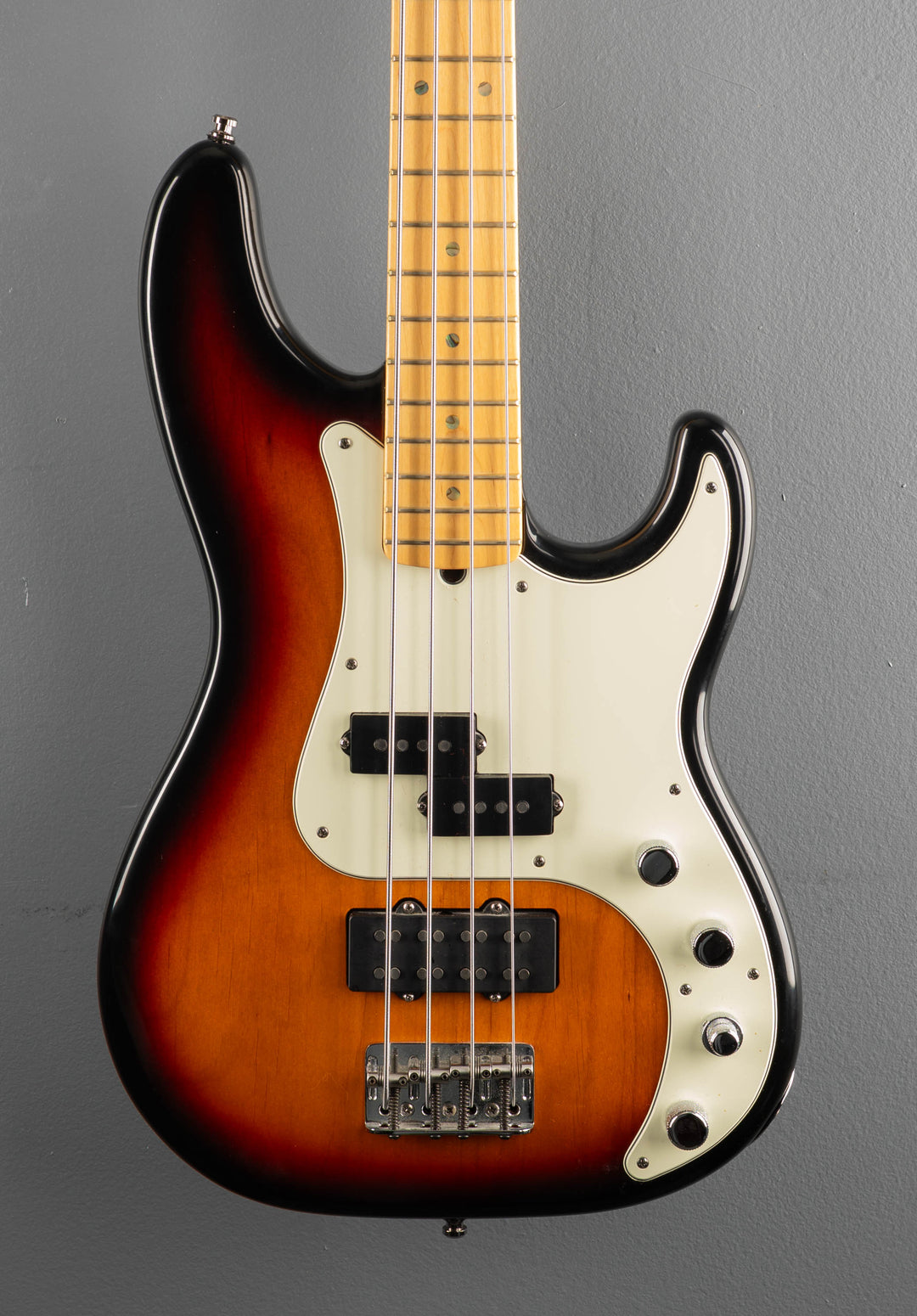 Used American Deluxe Precision Bass &