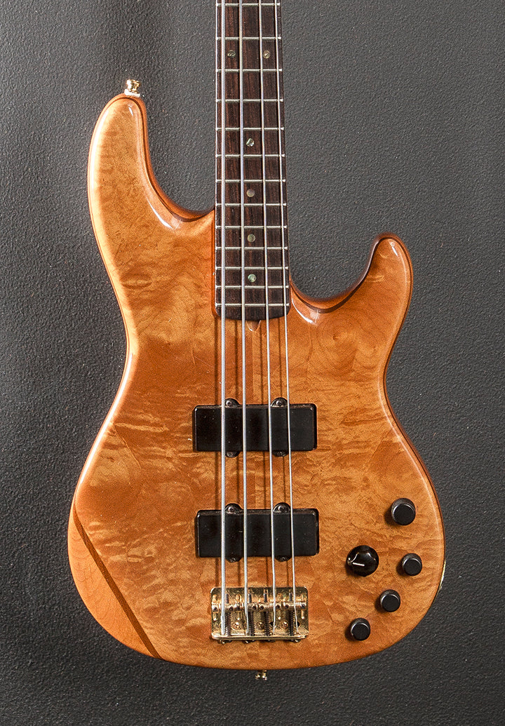 Used American Deluxe Zone Bass '02