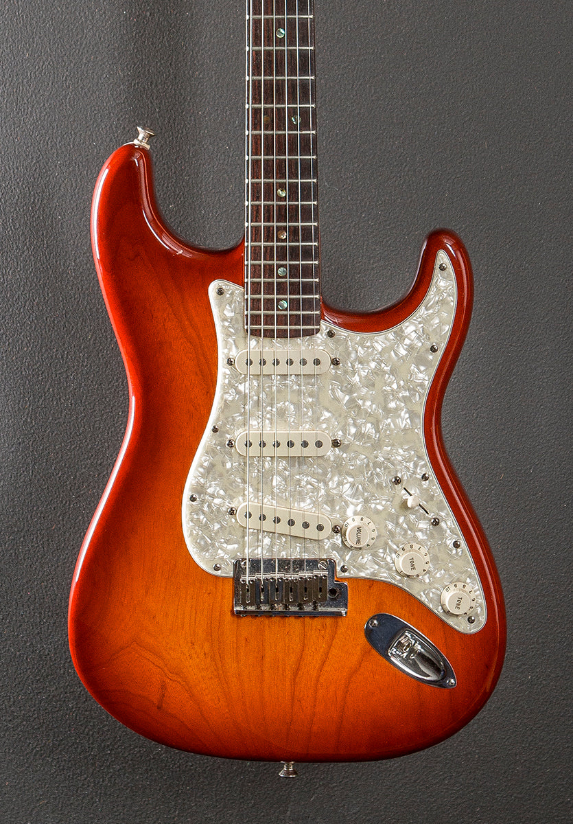 Used American Deluxe Strat '05