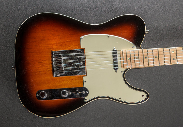 Used American Deluxe Tele '05