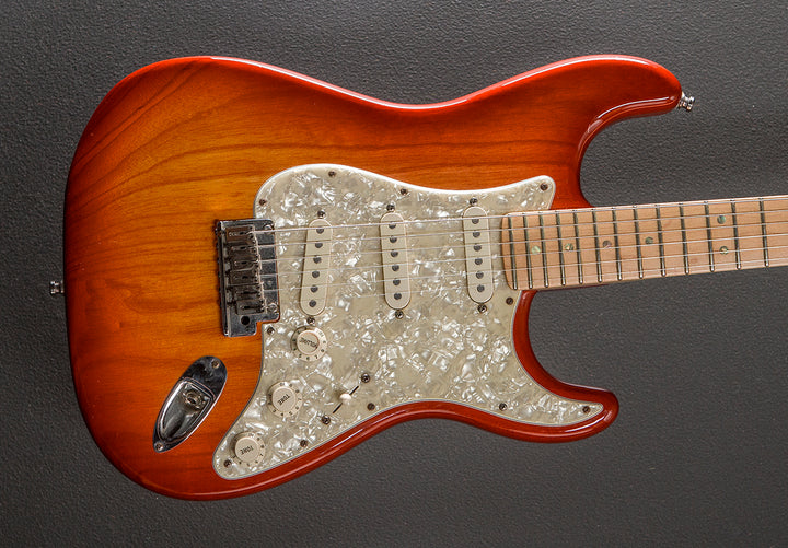 Used American Deluxe Strat '06