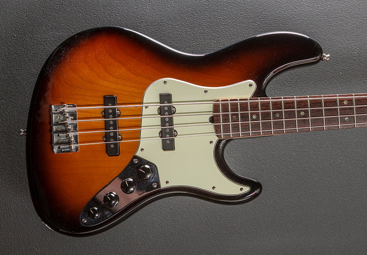 Used American Deluxe Jazz Bass '08