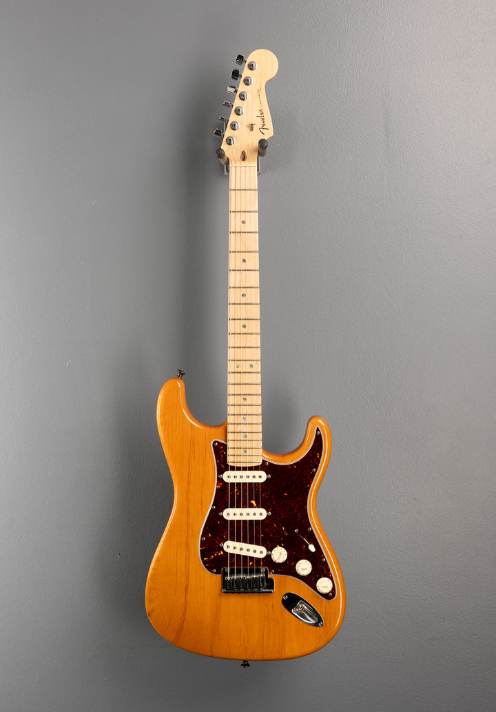 USED American Deluxe Stratocaster, '08