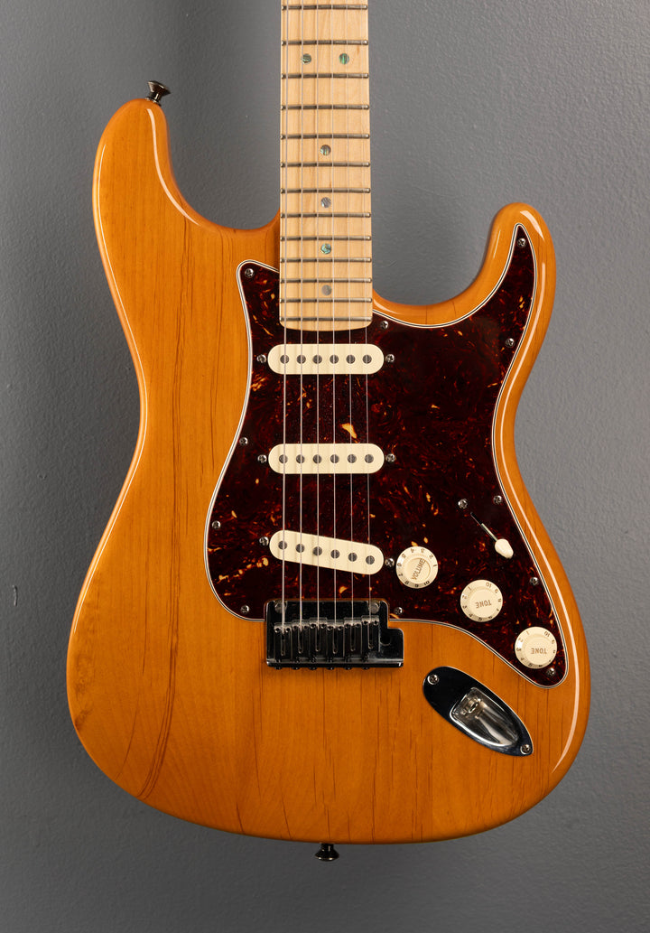 USED American Deluxe Stratocaster, '08