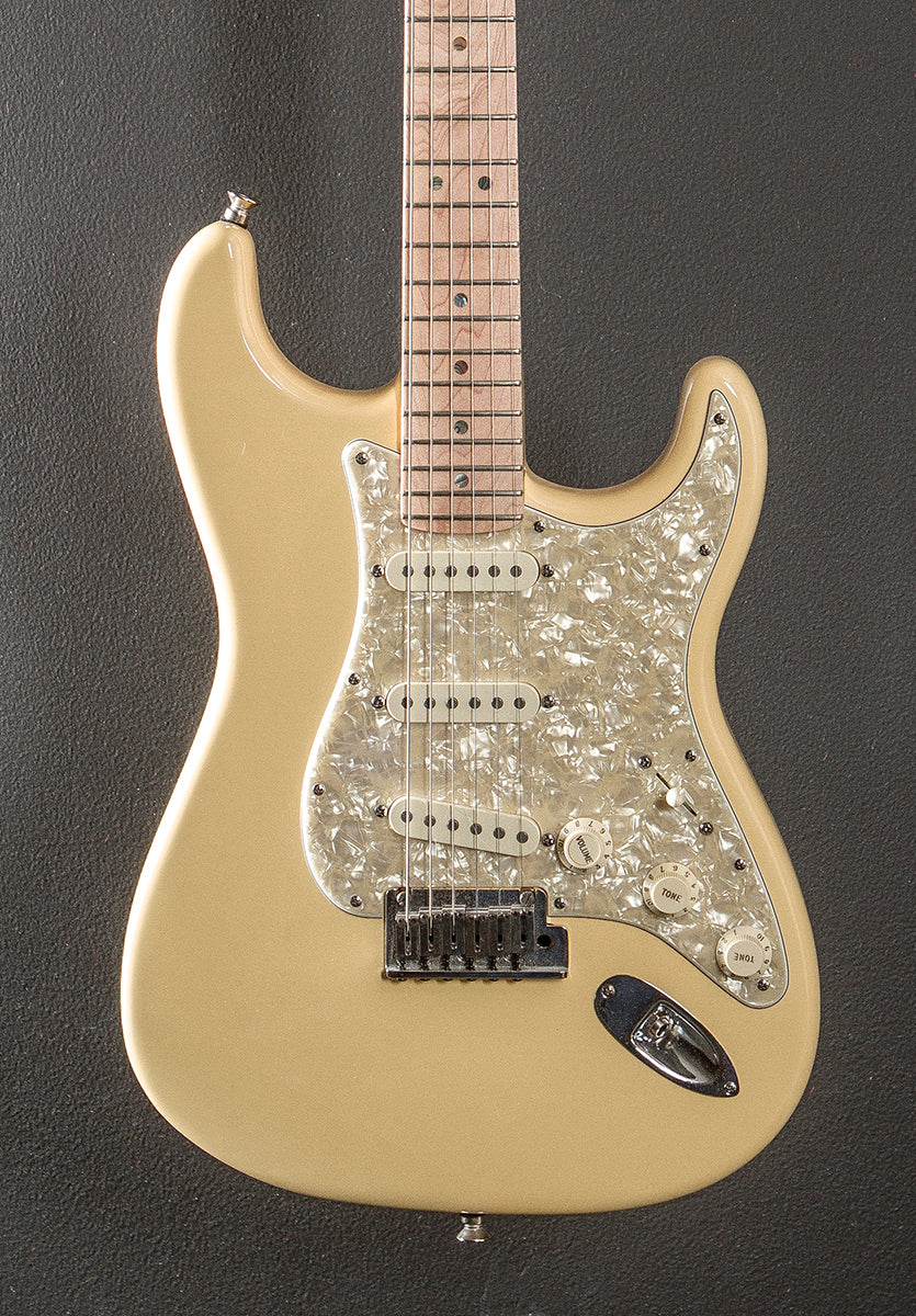 Used American Deluxe Strat '09