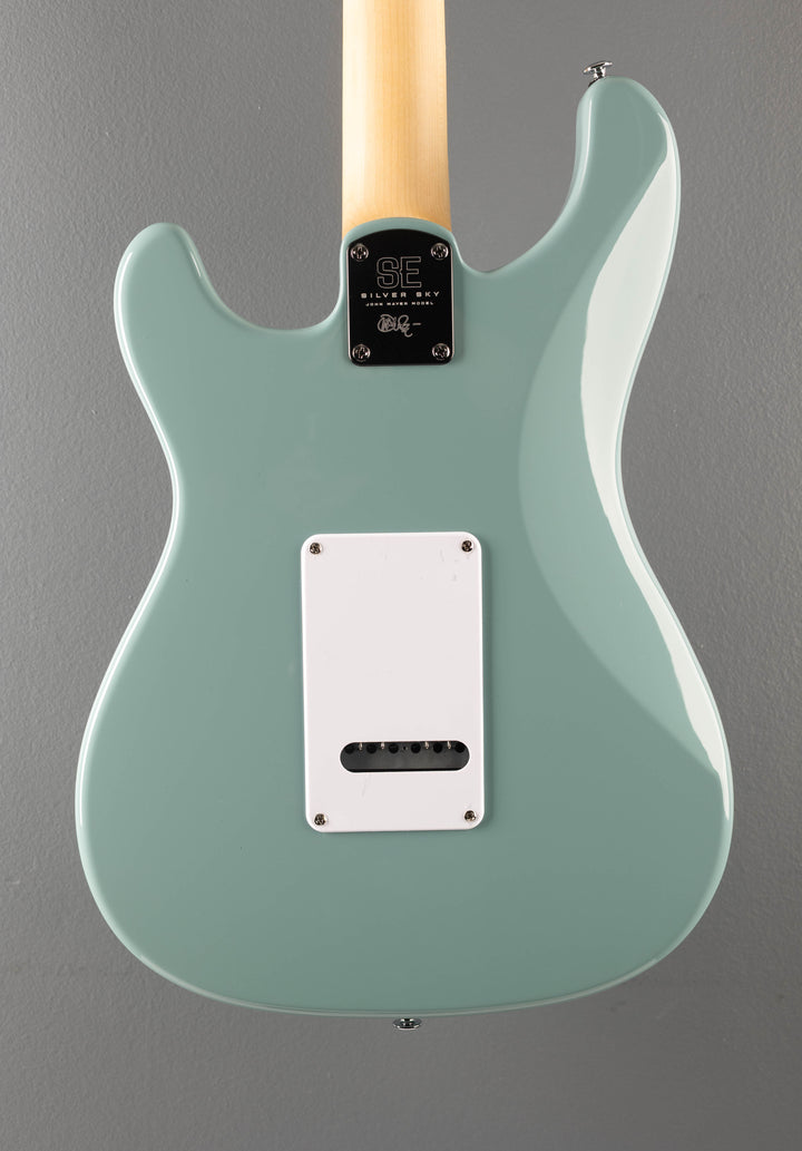 SE Silver Sky w/Rosewood, '22