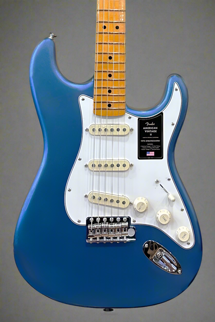American Vintage II 1973 Stratocaster - Lake Placid Blue w/Maple American Vintage II 1973 Stratocaster - Lake Placid Blue w/Maple