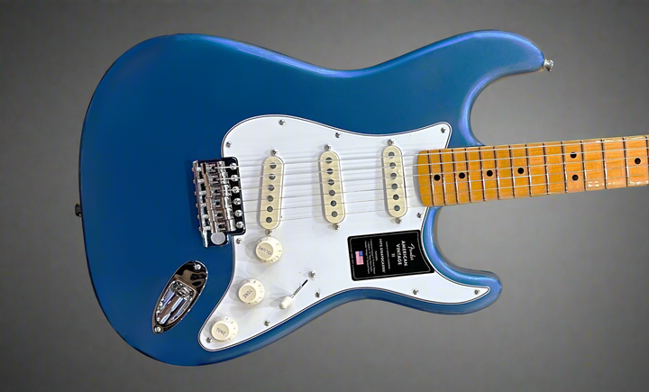 American Vintage II 1973 Stratocaster - Lake Placid Blue w/Maple