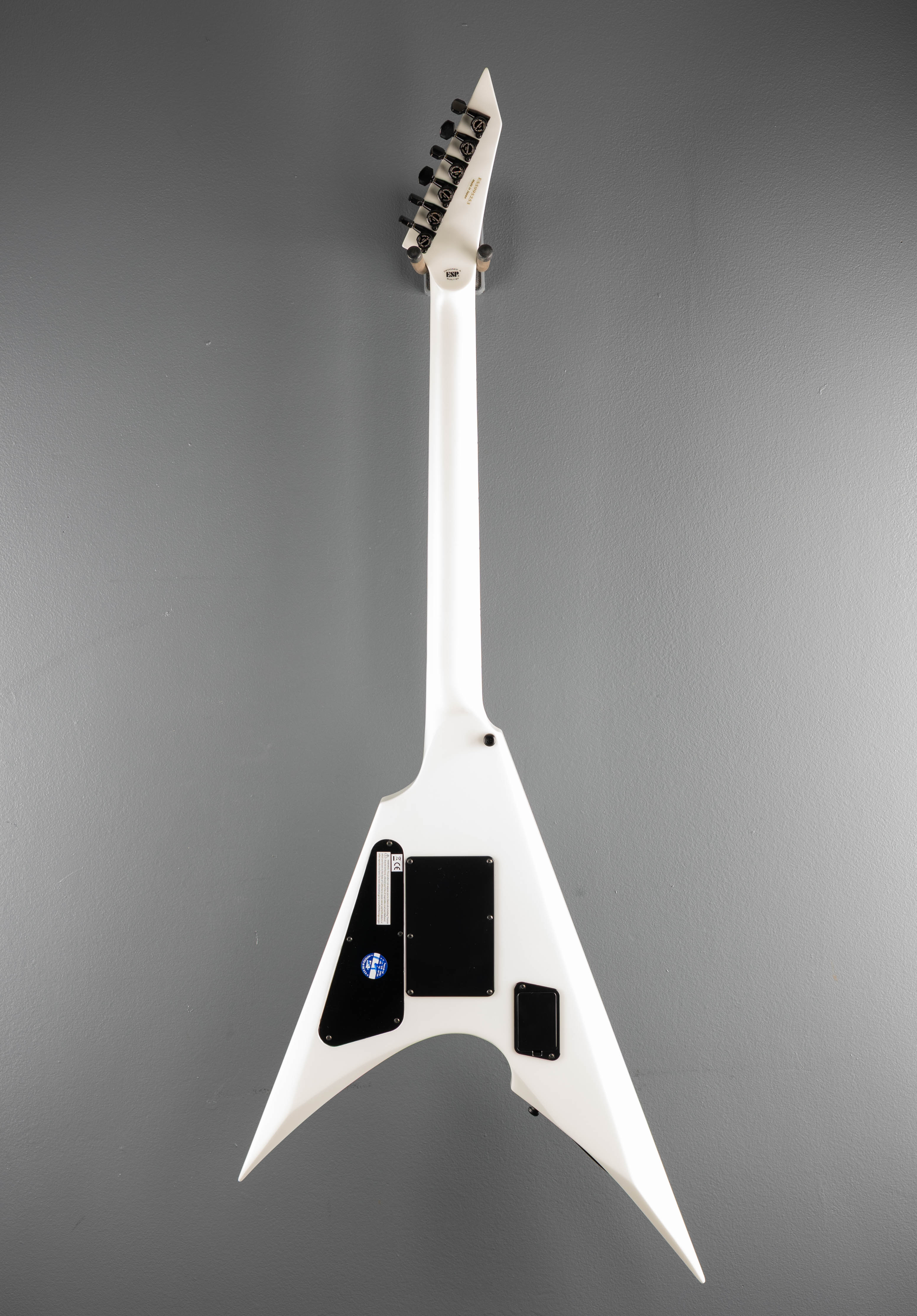 E-II Arrow - Snow White – Dave's Guitar Shop
