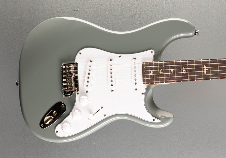 SE Silver Sky w/Rosewood '23