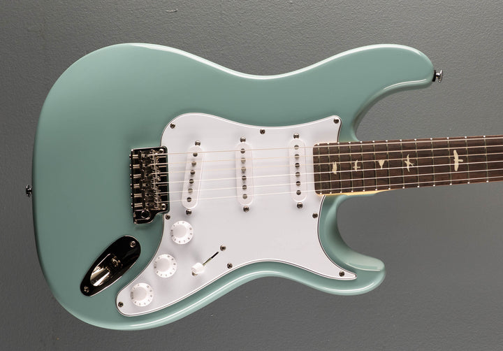 SE Silver Sky w/Rosewood, '23