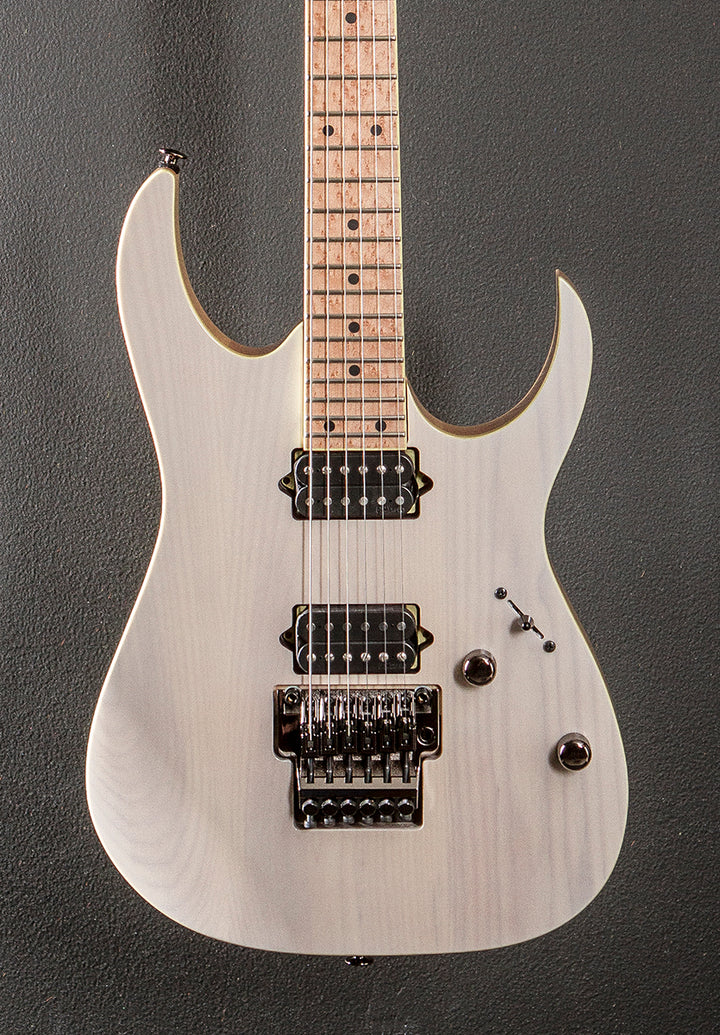 Prestige RG652AHM - Antique White Blonde