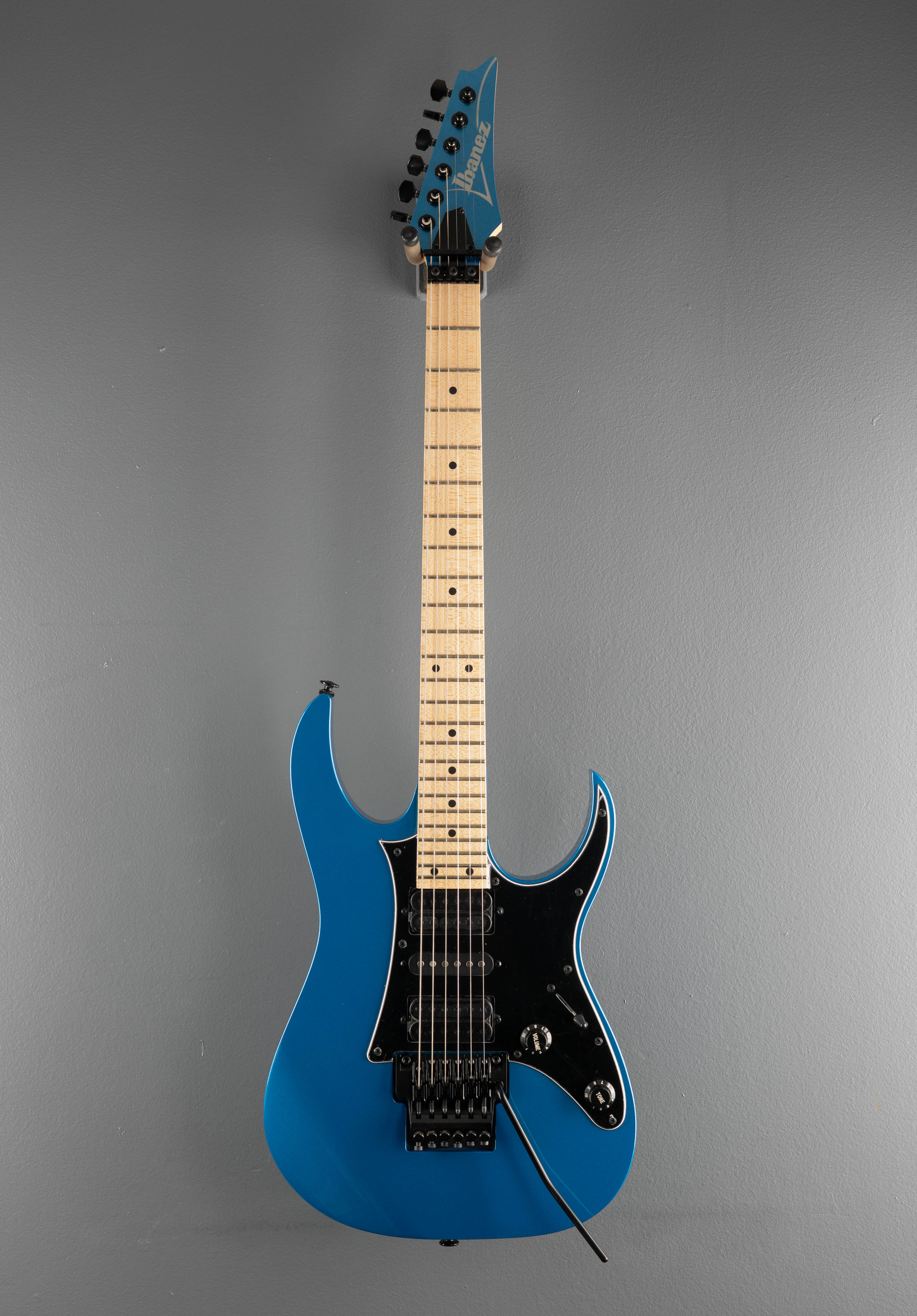 Genesis Collection RG550 - Electric Blue – Dave's Guitar Shop