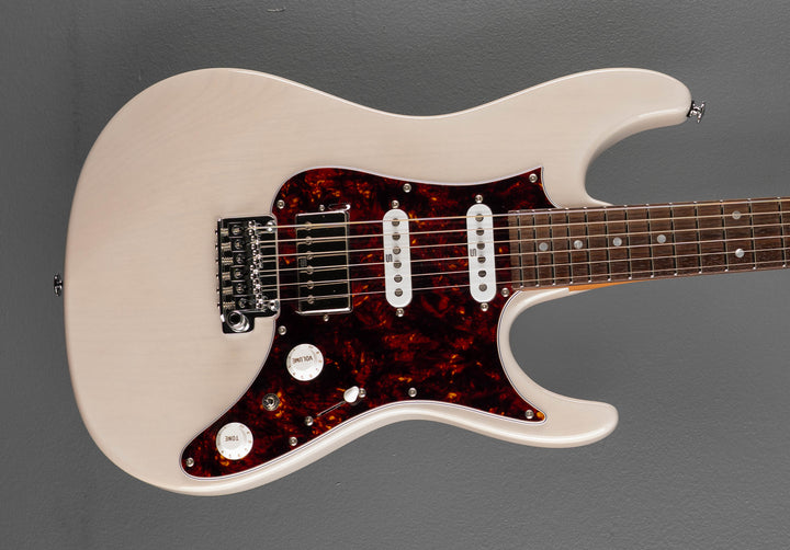 Prestige AZ2204N - Antique White Blonde