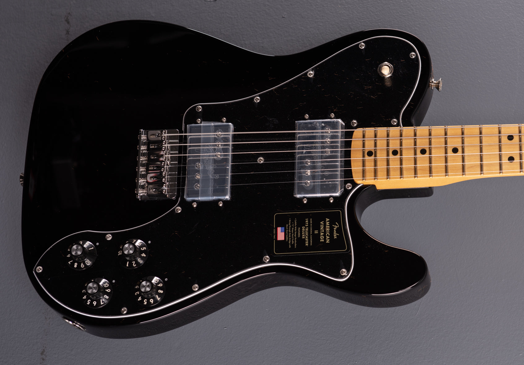 American Vintage II 1975 Telecaster Deluxe - Black – Dave's Guitar