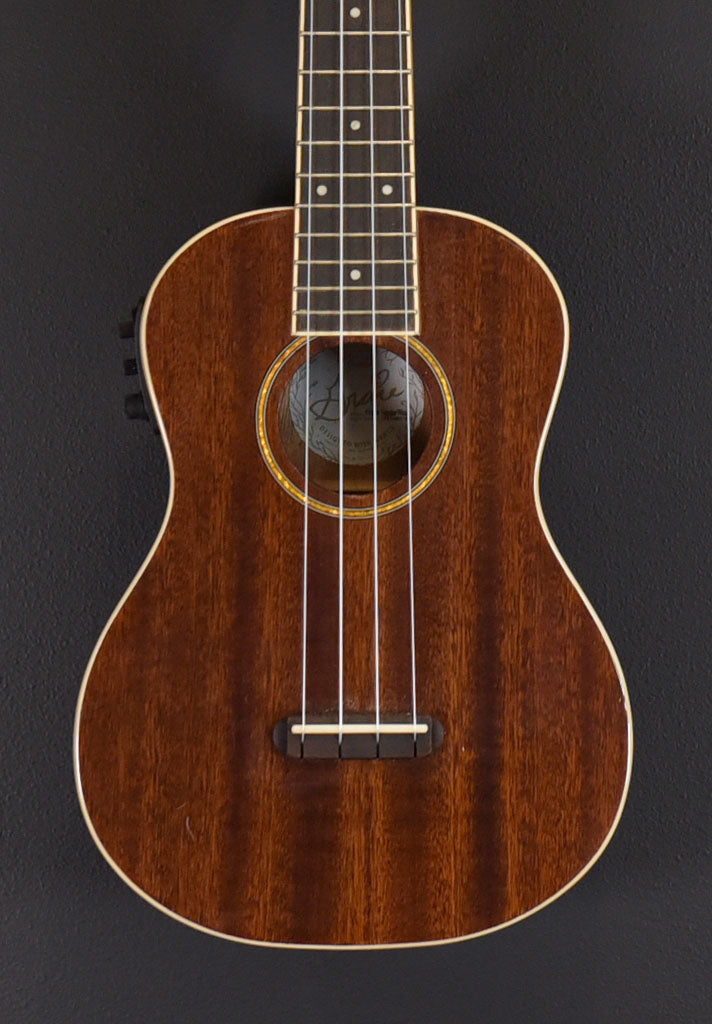 Grace Vanderwaal Signature Ukulele Dark Walnut Recent Dave s Guitar Shop