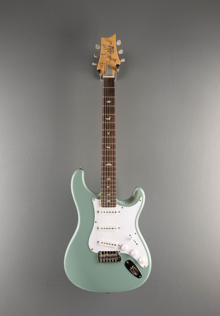 SE Silver Sky w/Rosewood, '24