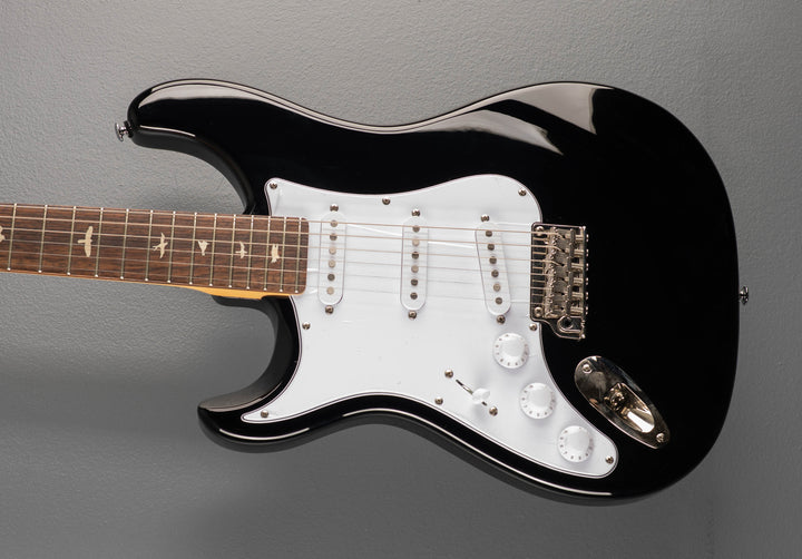 SE Silver Sky w/Rosewood Left Hand - Piano Black