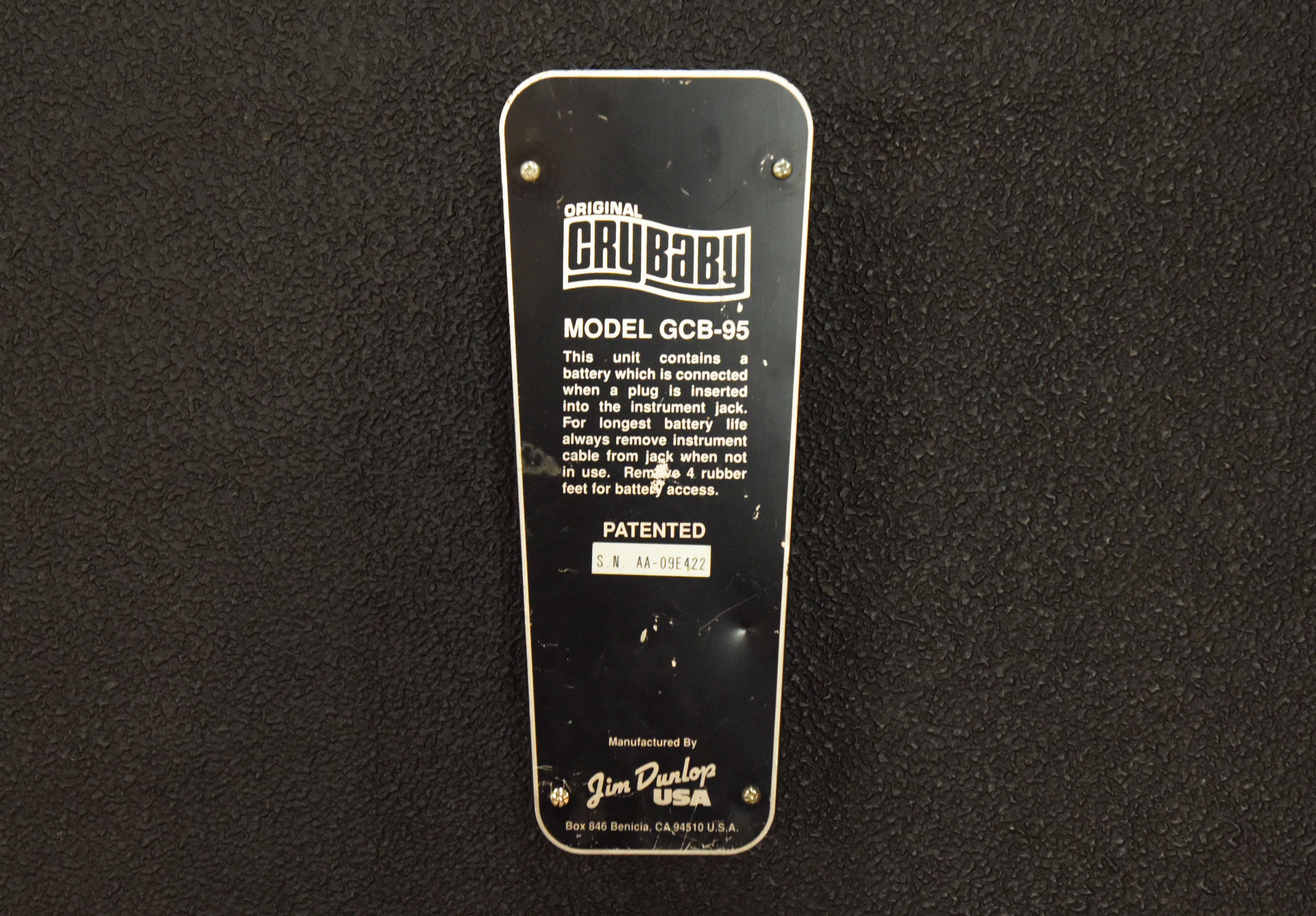 Amazon.com: Dunlop Crybaby GCB-95 Classic Wah Pedal w/2 FREE