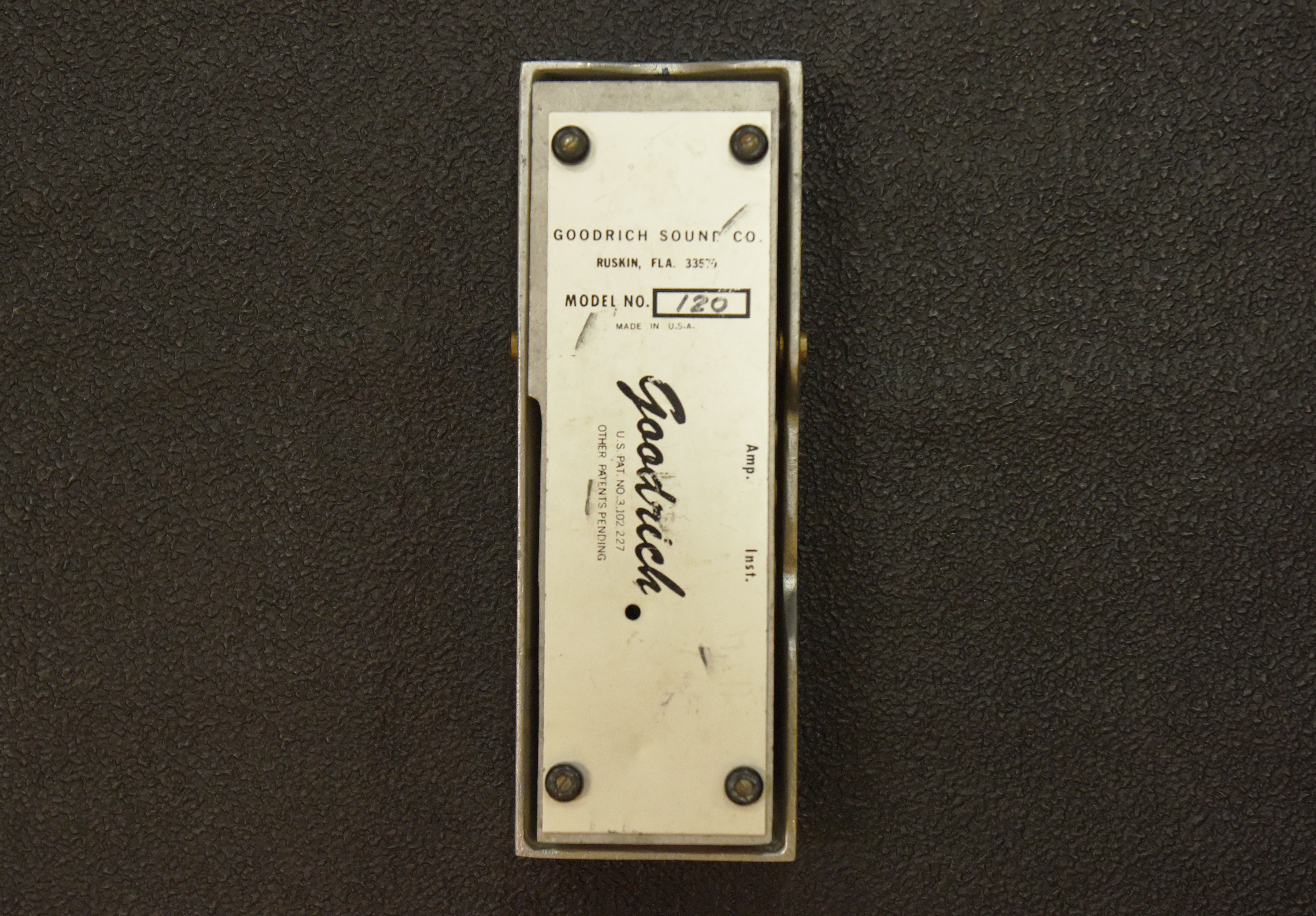 Model 120 Volume Pedal, Recent – Dave's Guitar Shop
