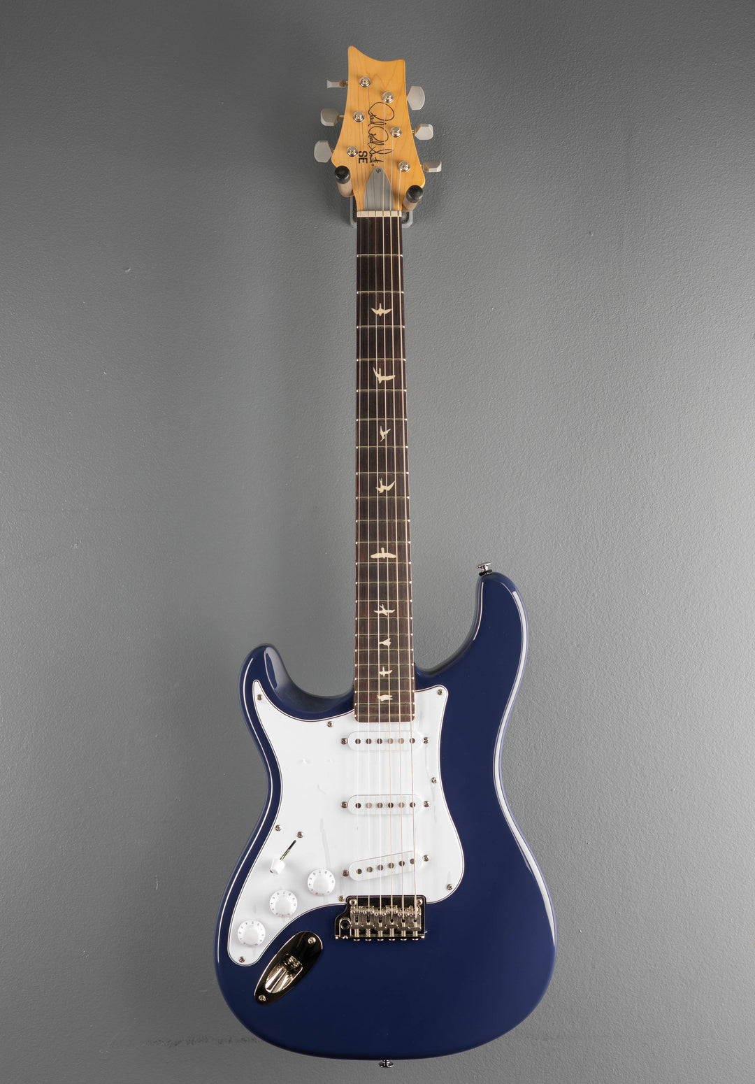 SE Silver Sky w/Rosewood "Lefty", &