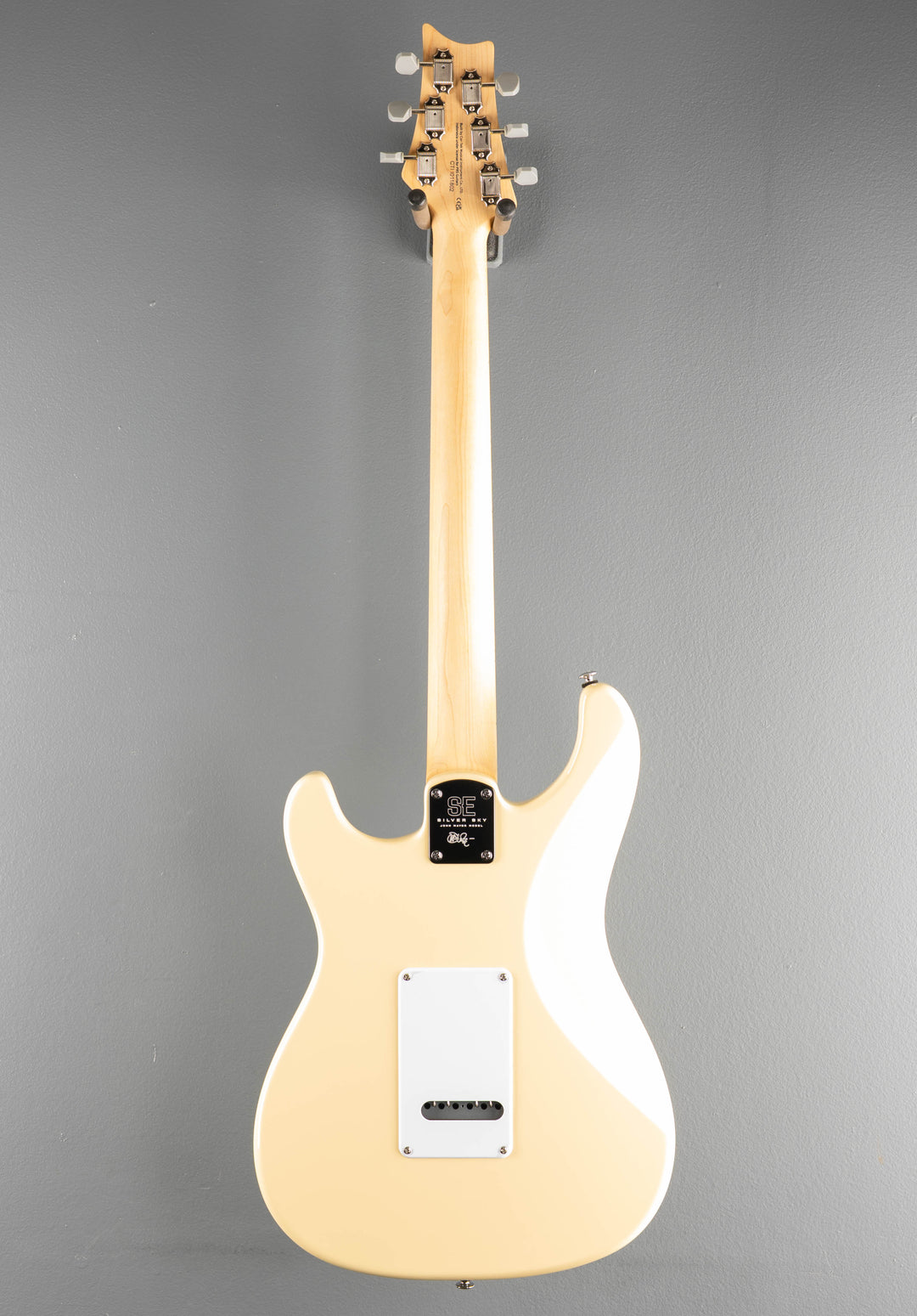 SE Silver Sky w/Maple &