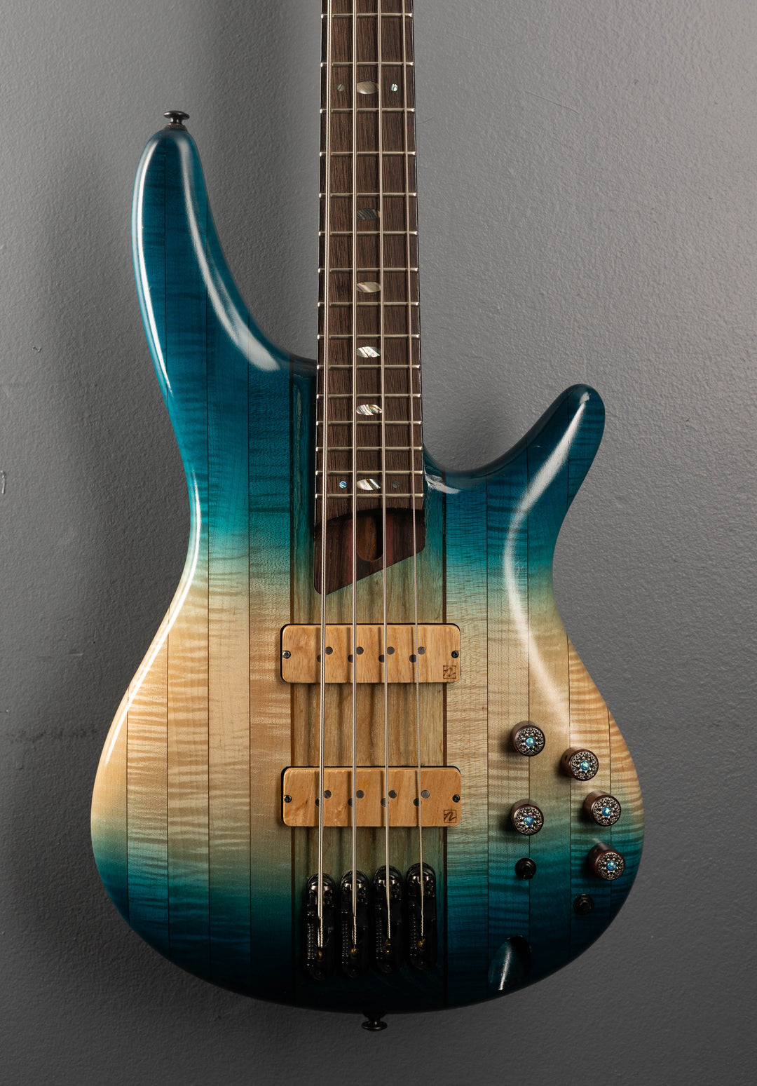 Premium SR4CMLTD Bass, '21