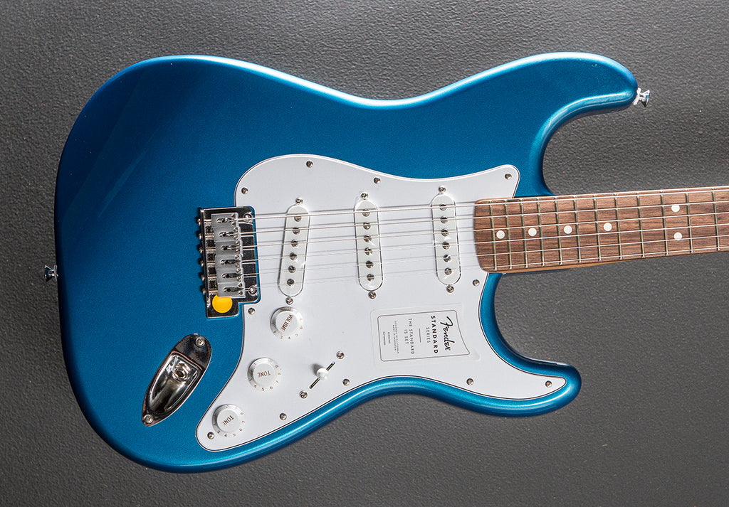 ギター FENDER Stratocaster, Aqua Marine Standard Stratocaster - Aqua Marine Metallic w/Indian Laurel