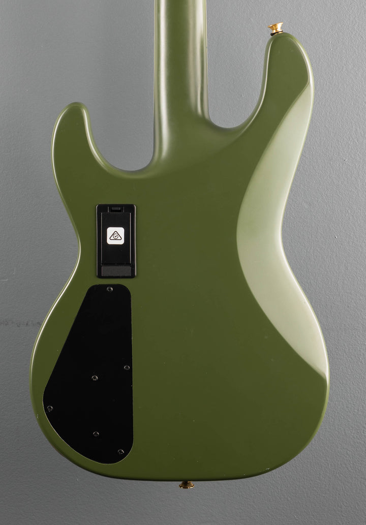 CBXNT IV, &