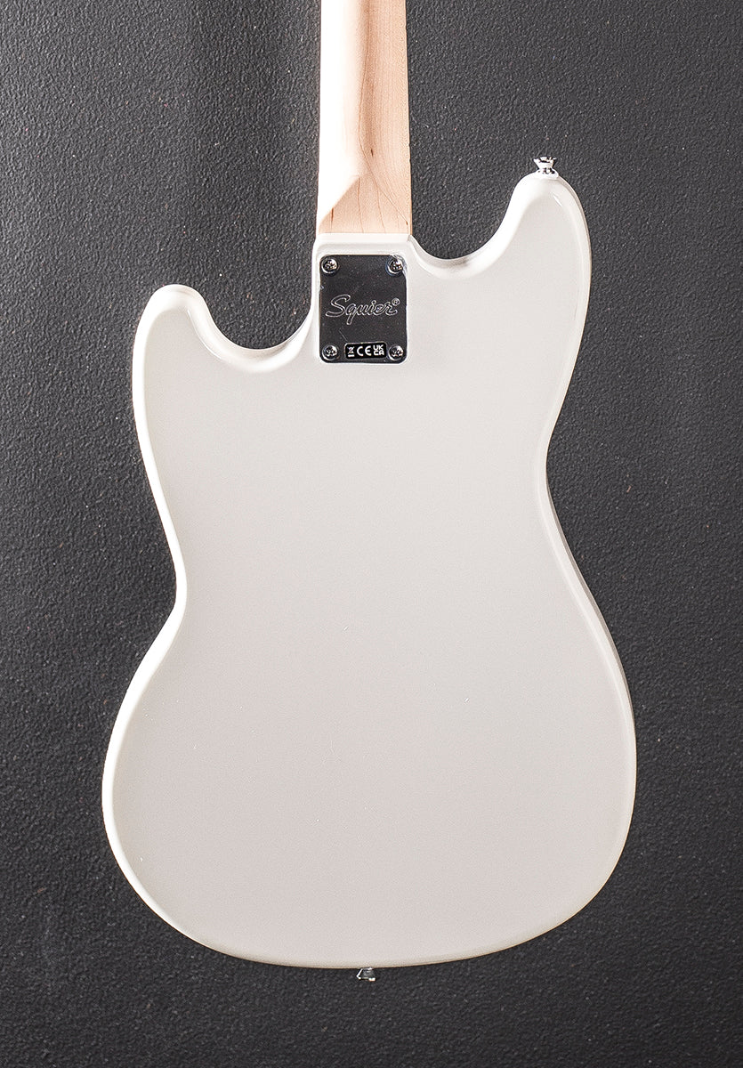 Sonic Bronco Bass - Arctic White w/Maple