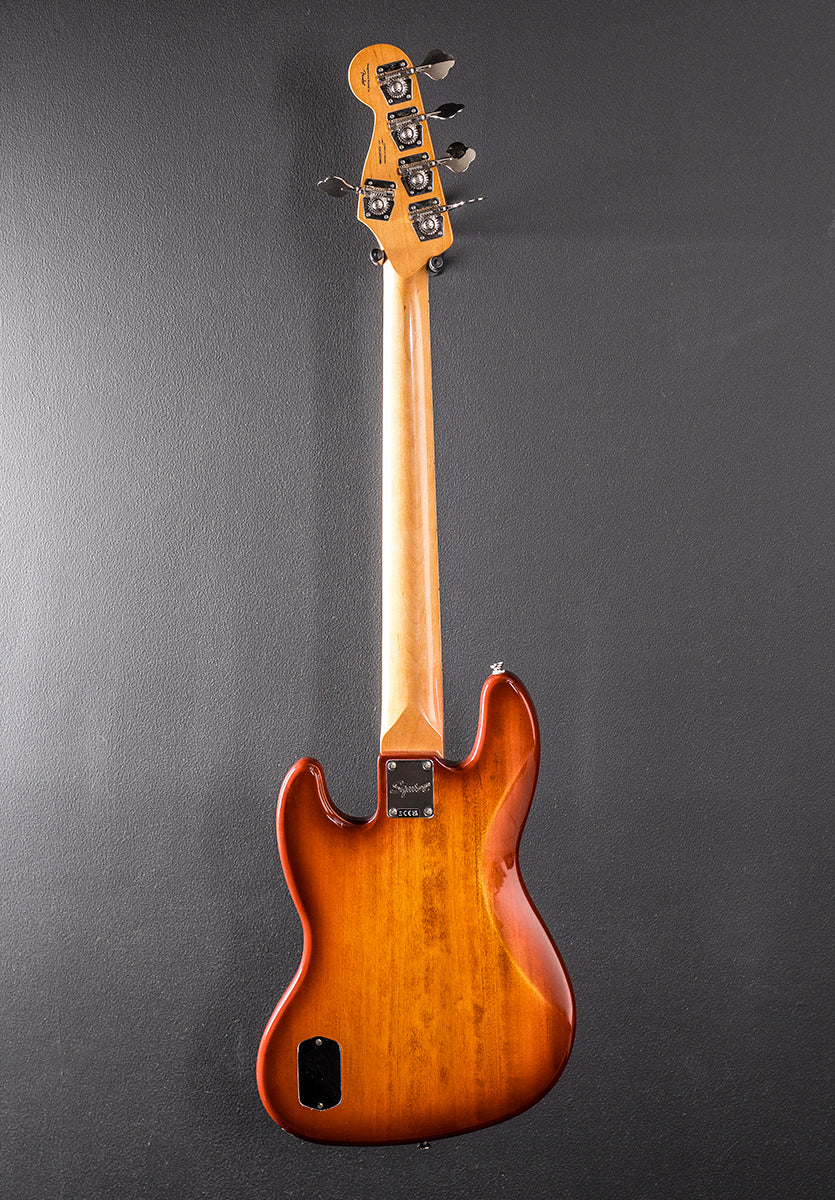 Classic Vibe Active 70&