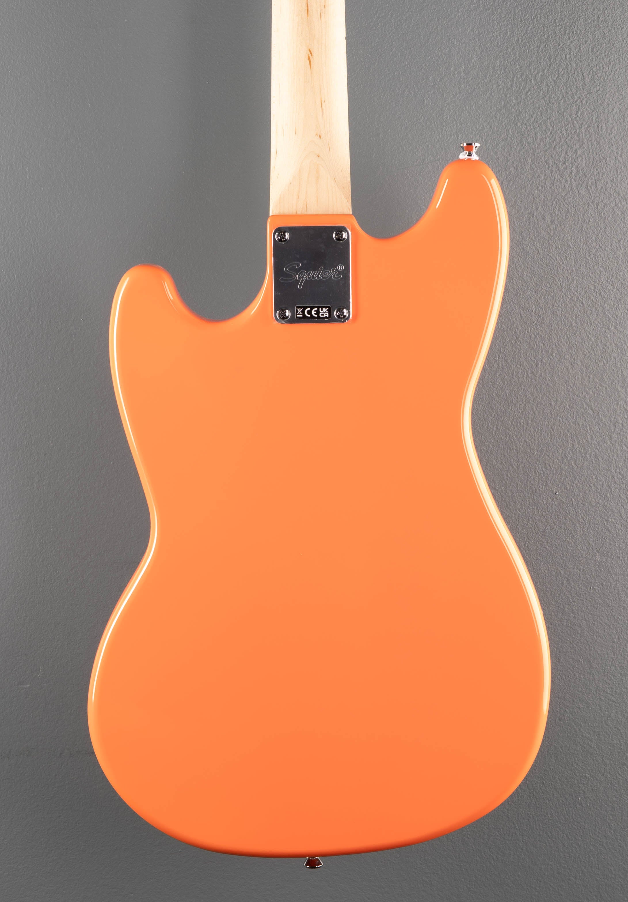 Sonic Bronco Bass - Tahitian Coral w/Maple – Dave's Guitar Shop