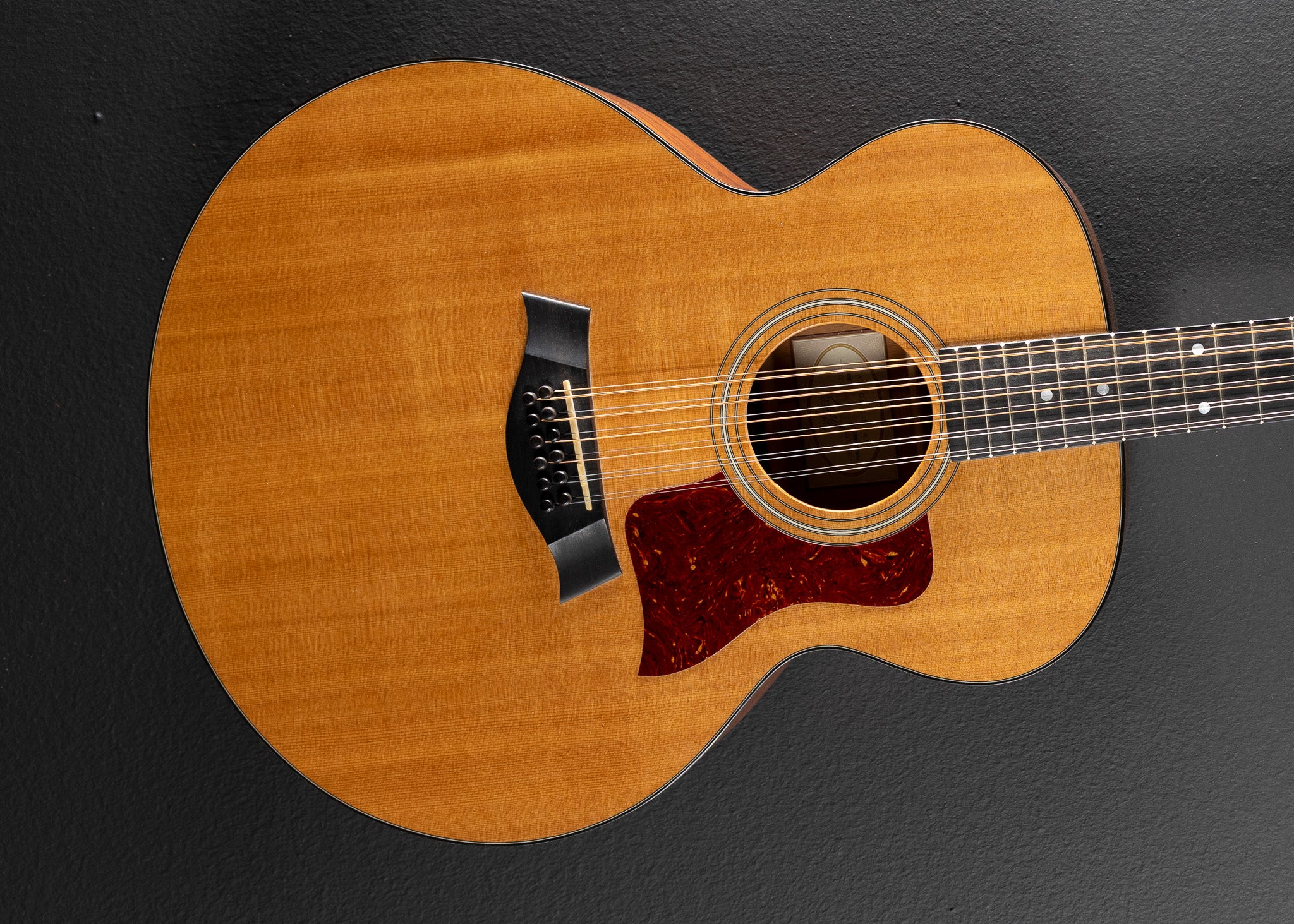 Taylor Guitars – Dave's Guitar Shop