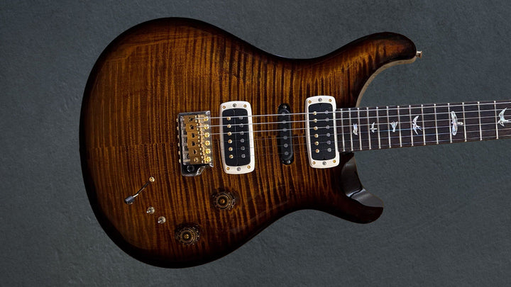 Modern Eagle V 10 Top - Black Gold Wraparound Burst