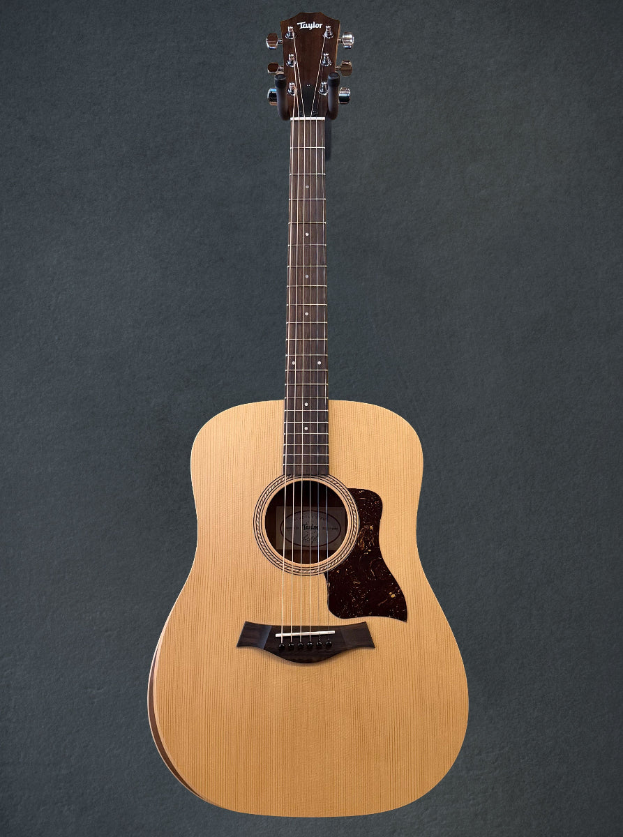Academy 10 – Dave's Guitar Shop