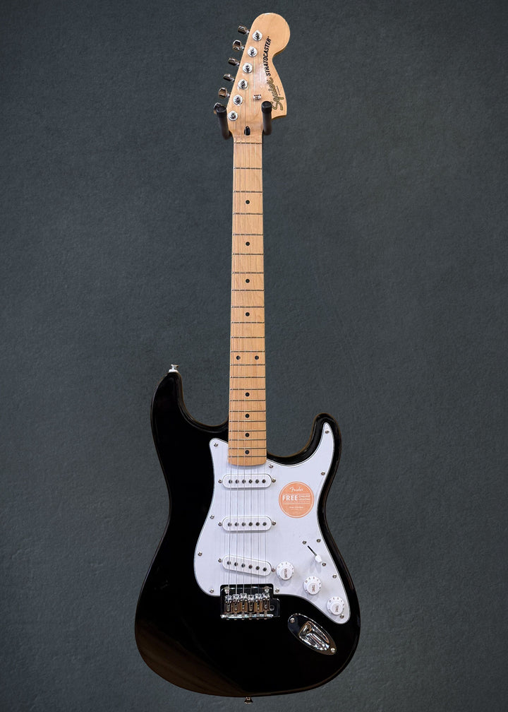 AFFINITY SERIES™ STRATOCASTER®-Black