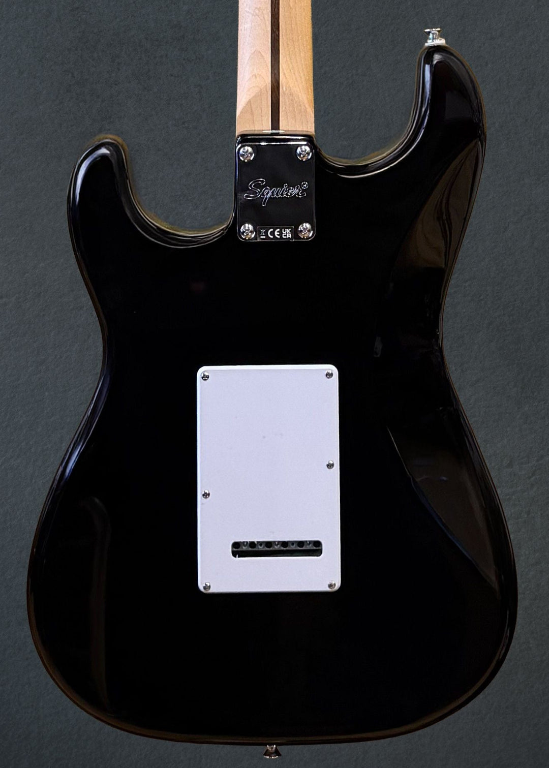 AFFINITY SERIES™ STRATOCASTER®-Black
