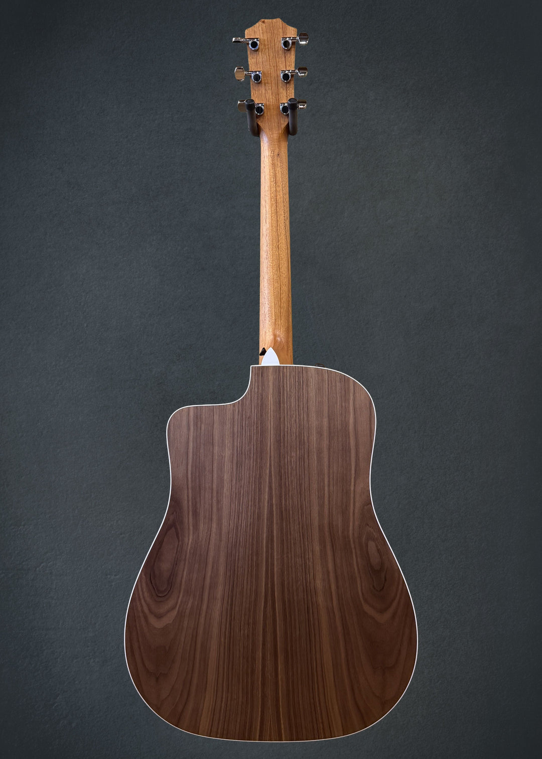 USED 210CE Walnut &
