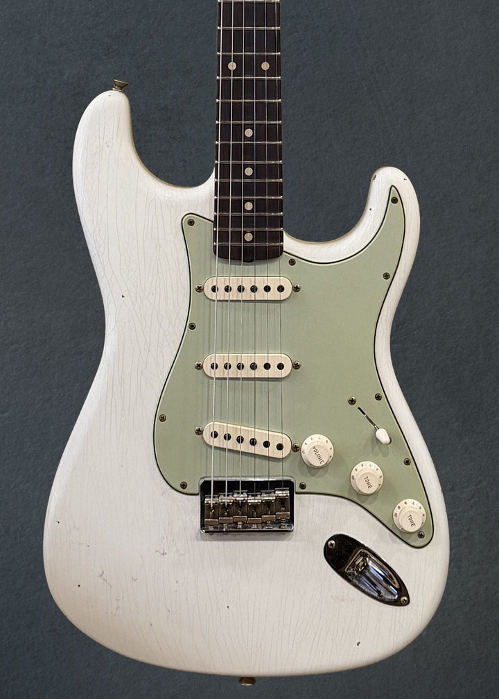 1960 Journeyman Relic Hardtail Stratocaster - Aged Olympic White