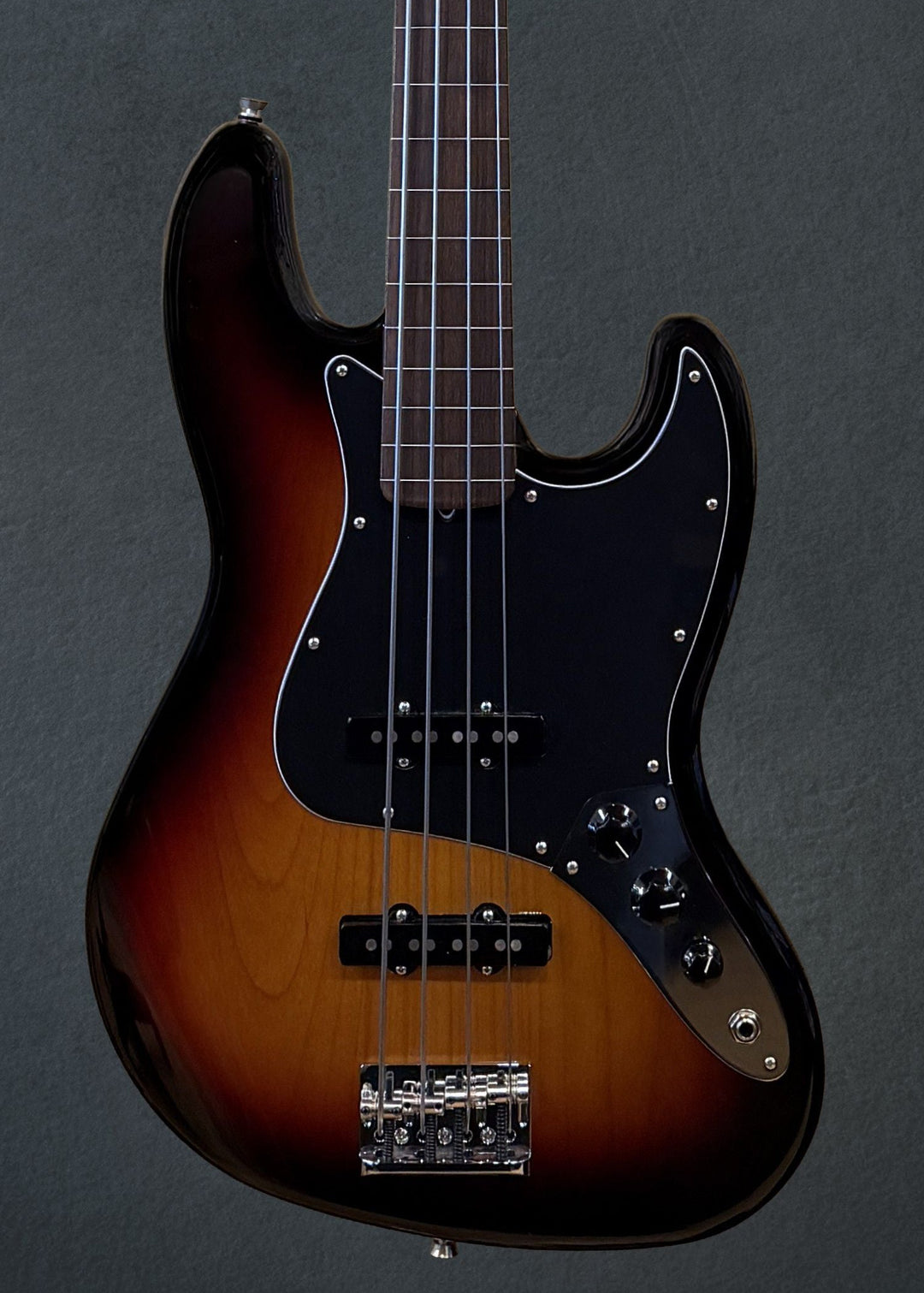 Used American Professional Fretless Jazz Bass &