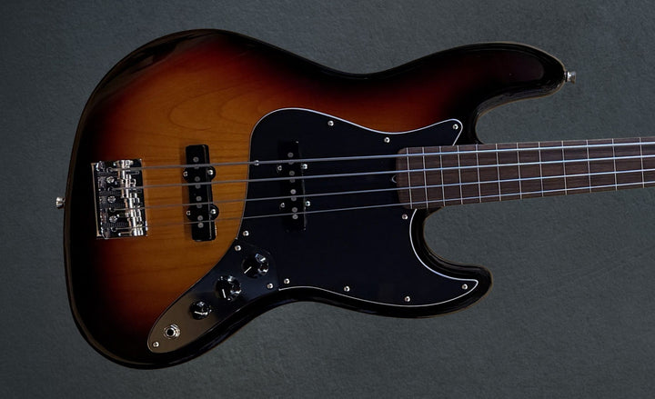 Used American Professional Fretless Jazz Bass &
