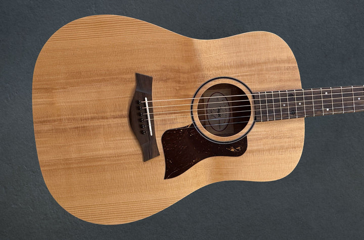 Used Big Baby Taylor (BBT) &