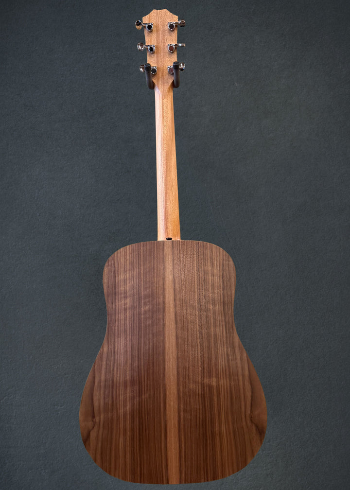 Used Big Baby Taylor (BBT) &