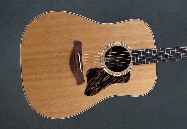 Gold label 710E