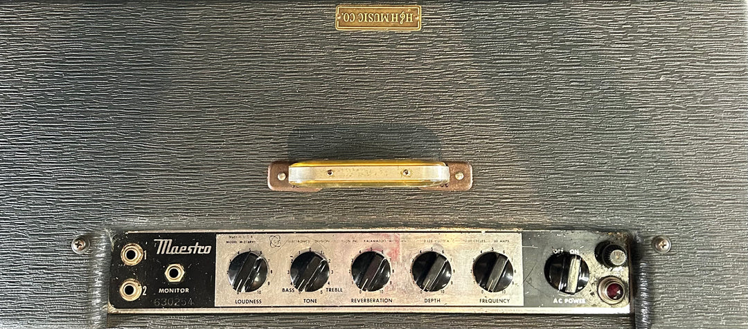 M216-RVT 1x15" Combo, 1963