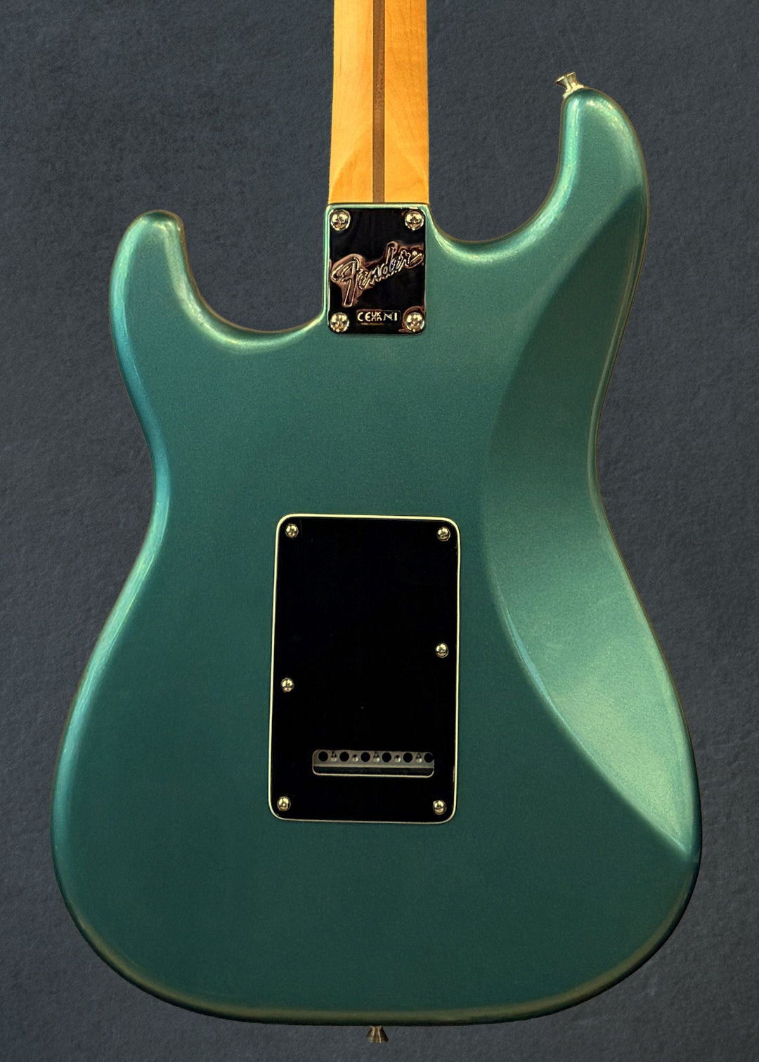 American Professional Classic Stratocaster HSS - Faded Sherwood Green Metallic