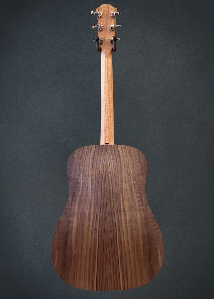 Used Big Baby Taylor (BBT) &
