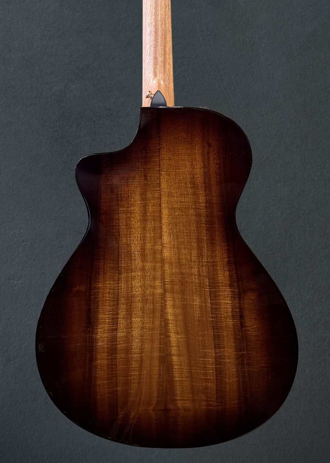 USED 222CE-K DLX &