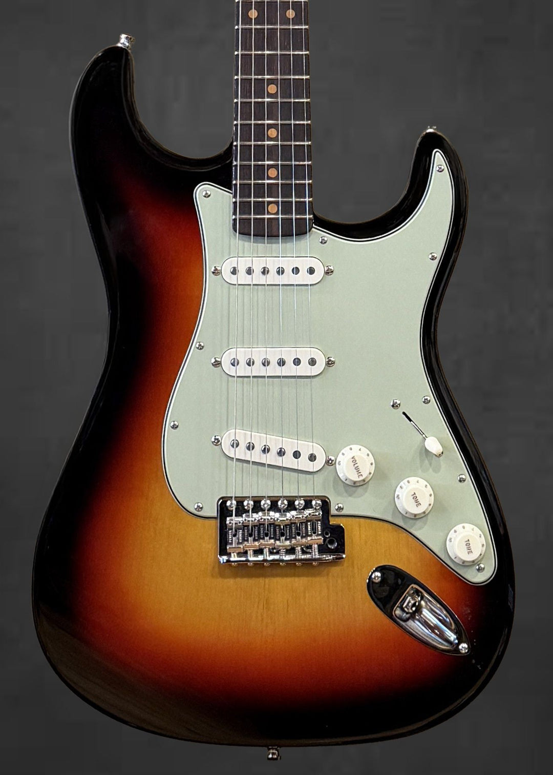 Used Detroit Guitar &