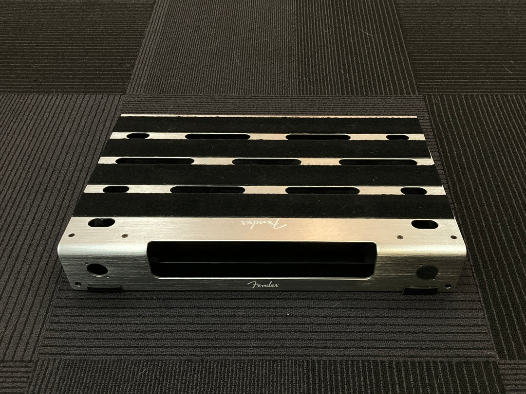 fender professional pedal board small USED Professional Small Pedalboard, Recent – Dave's Guitar Shop